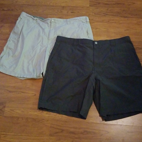 Columbia Other - Mens columbia short bundle size 44